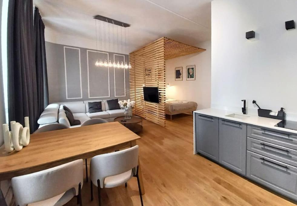 Concierge Hala Koszyki Apartment *